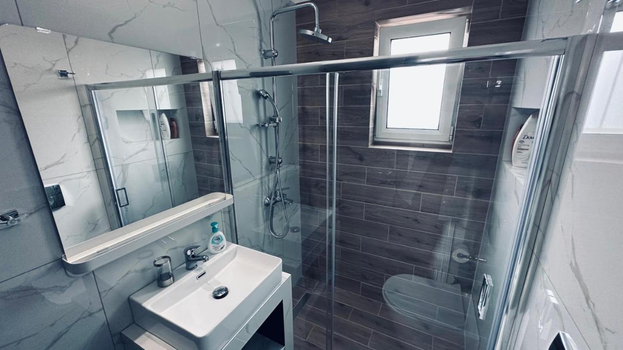 Markópoulon Hodos Luxury Apt Near Ath-Airport מראה חיצוני תמונה